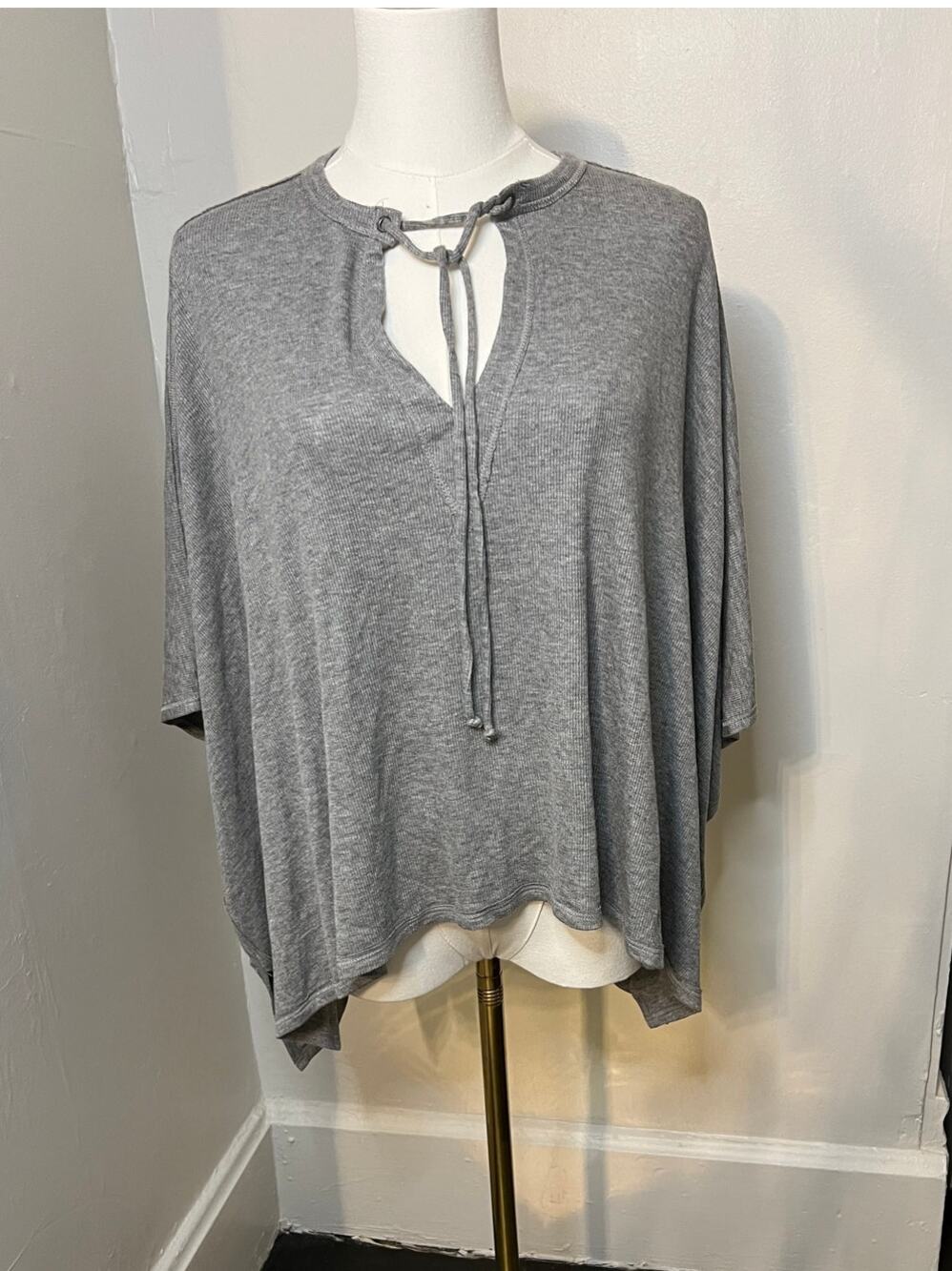 Vimmia ribbed knit poncho top UEC Size XS/S (B120316)